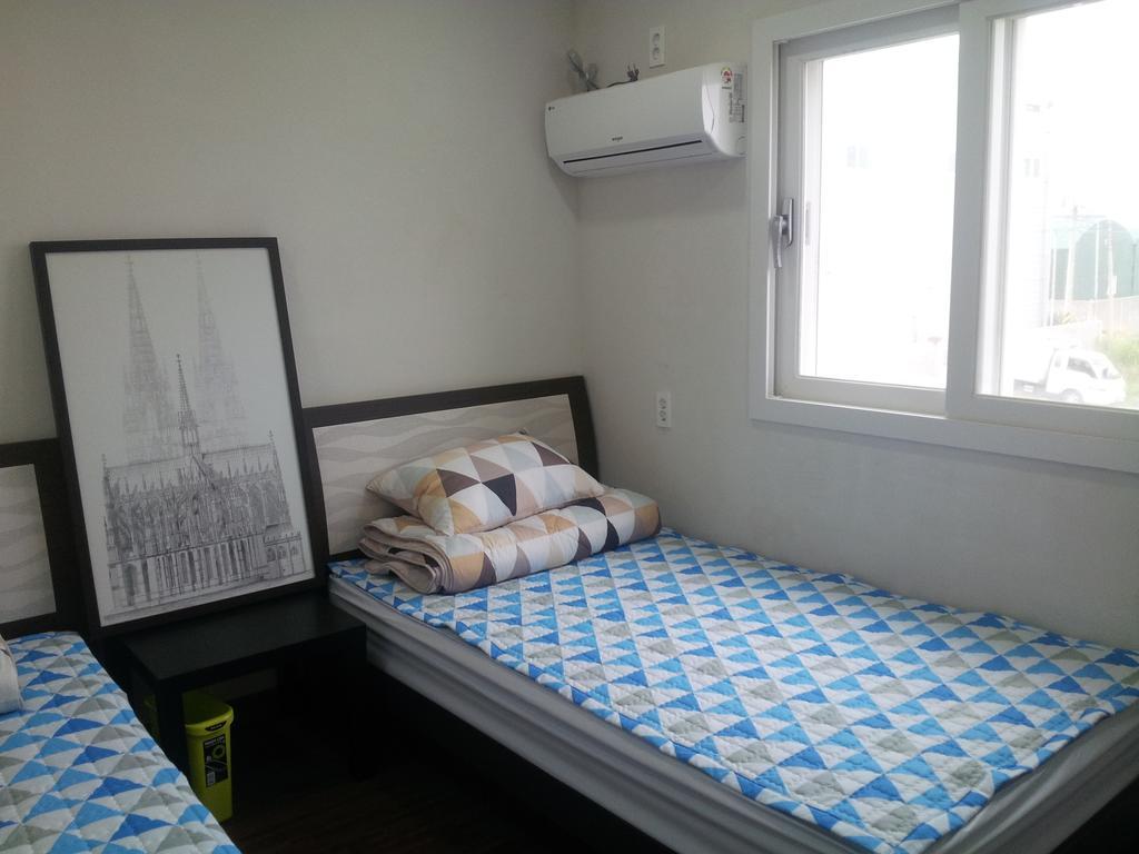 Warak Guesthouse Jeju Cameră foto